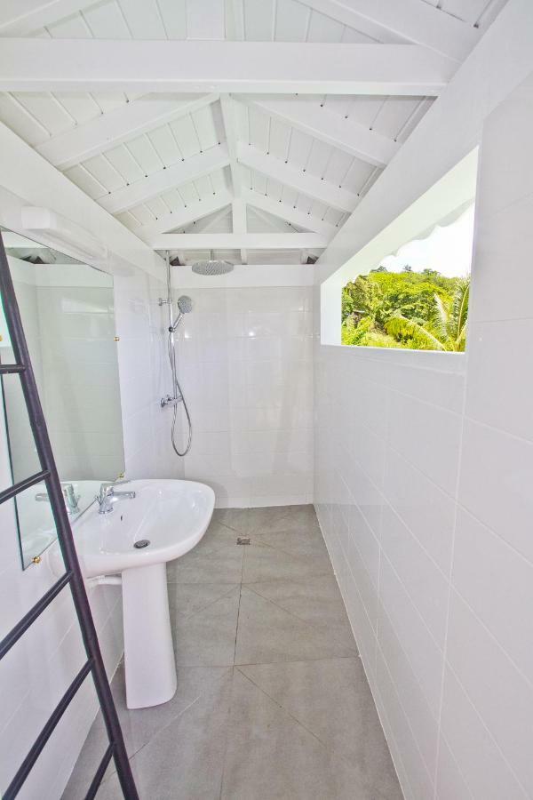 דסהייס Appartement Duplex Vue Mer Jacuzzi Prive מראה חיצוני תמונה